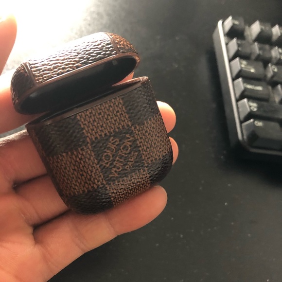 iPhone X LV Case and AirPod Case - Picture 3 of 5